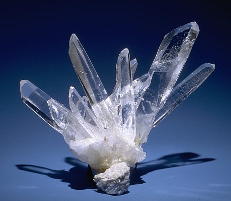Clear-Quartz-diamonds-and-crystals-704863_620_413